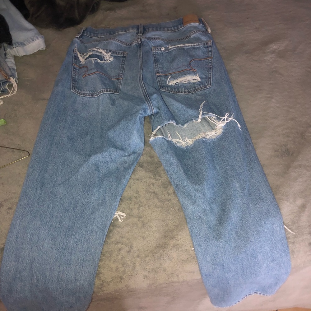 american eagle mom jeans